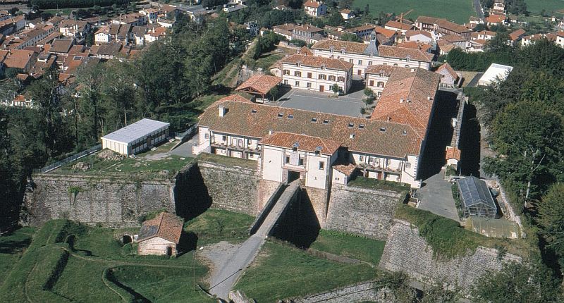 Citadelle en scènes : Les pieds tanqués