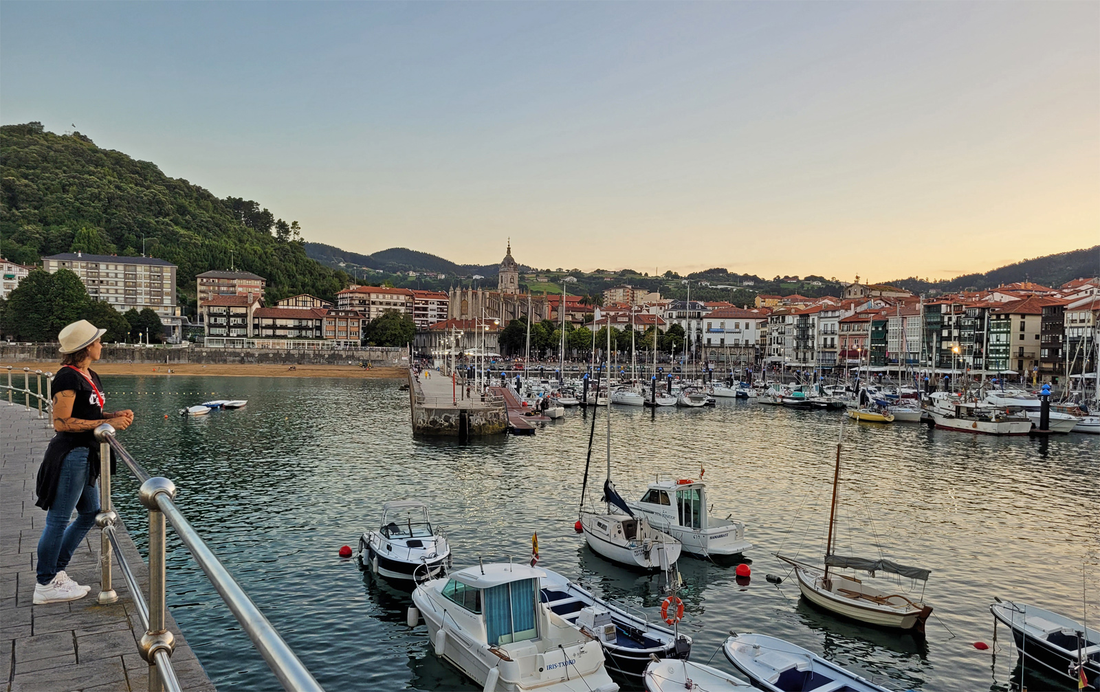 Paseo por el puerto de Lekeitio